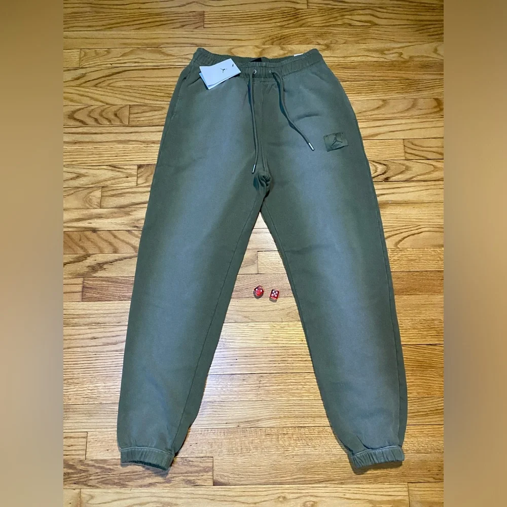 Jordan Flight Fleece Jogger Pants faded olive green Men’s sz S NEW!!